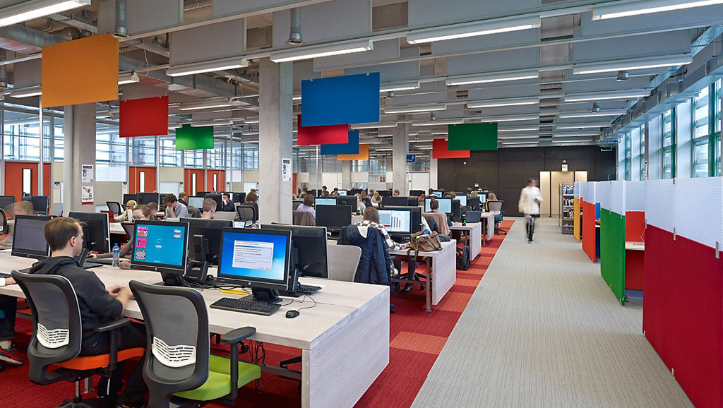 tp30 knit_3 quadrategrün_800x450