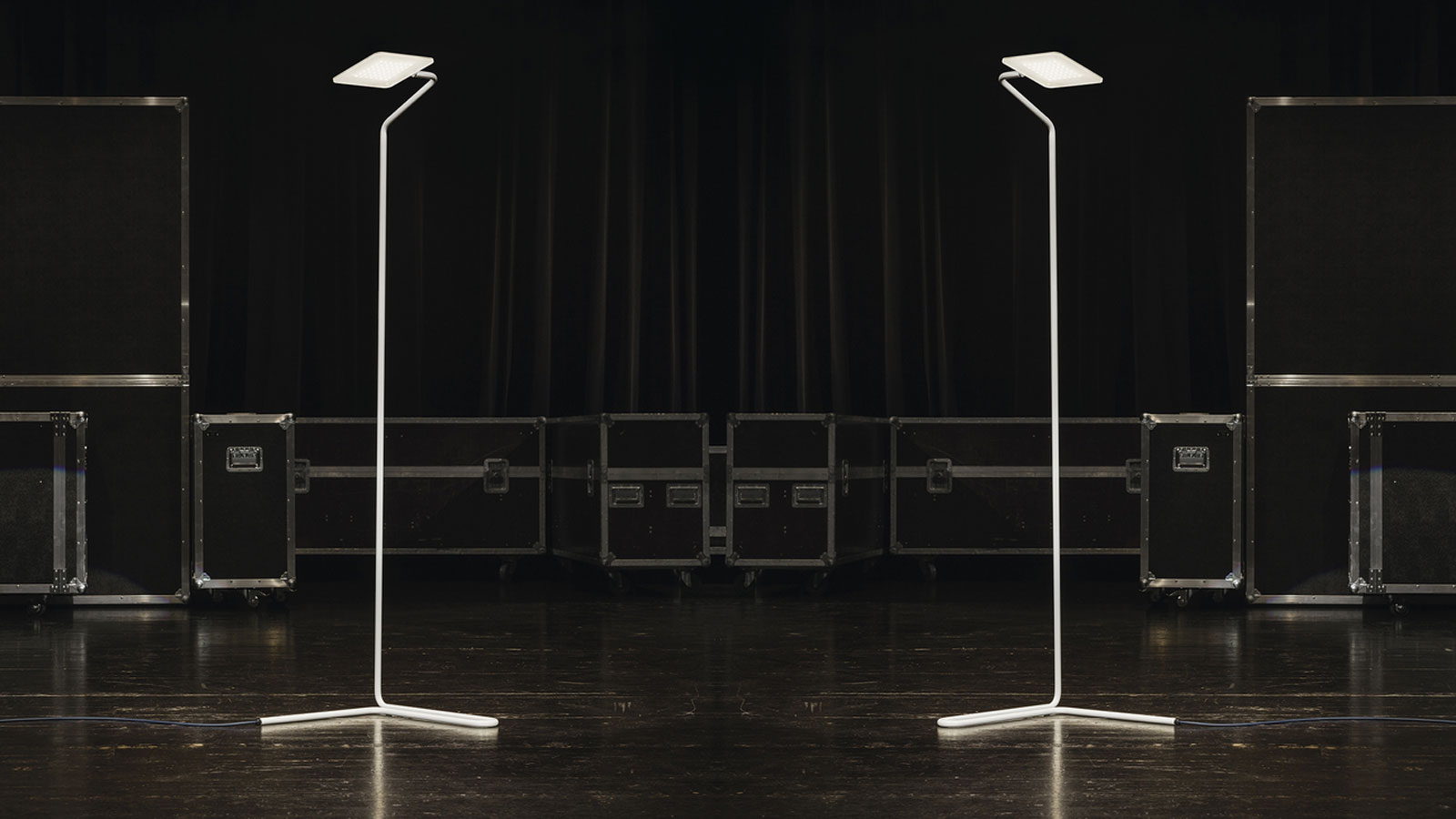 eloise 4 mirror%2816z9%29s