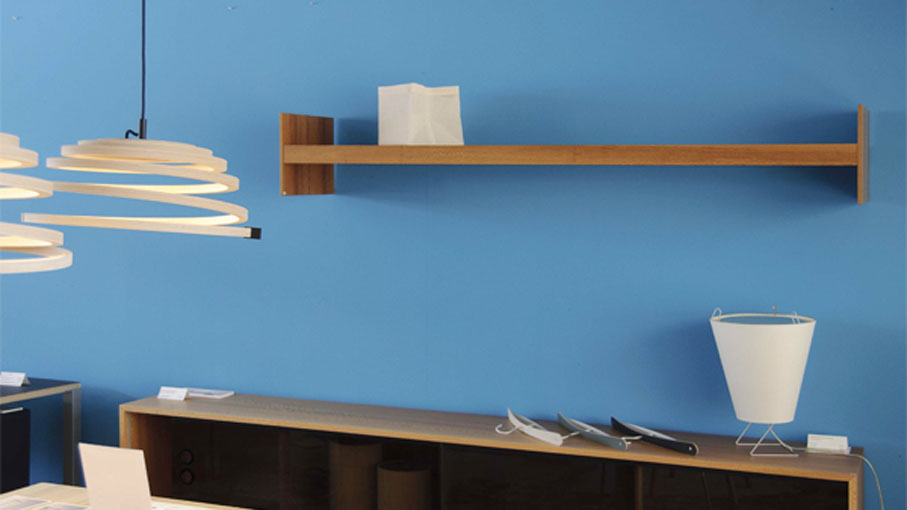 performa_wink_bluewall